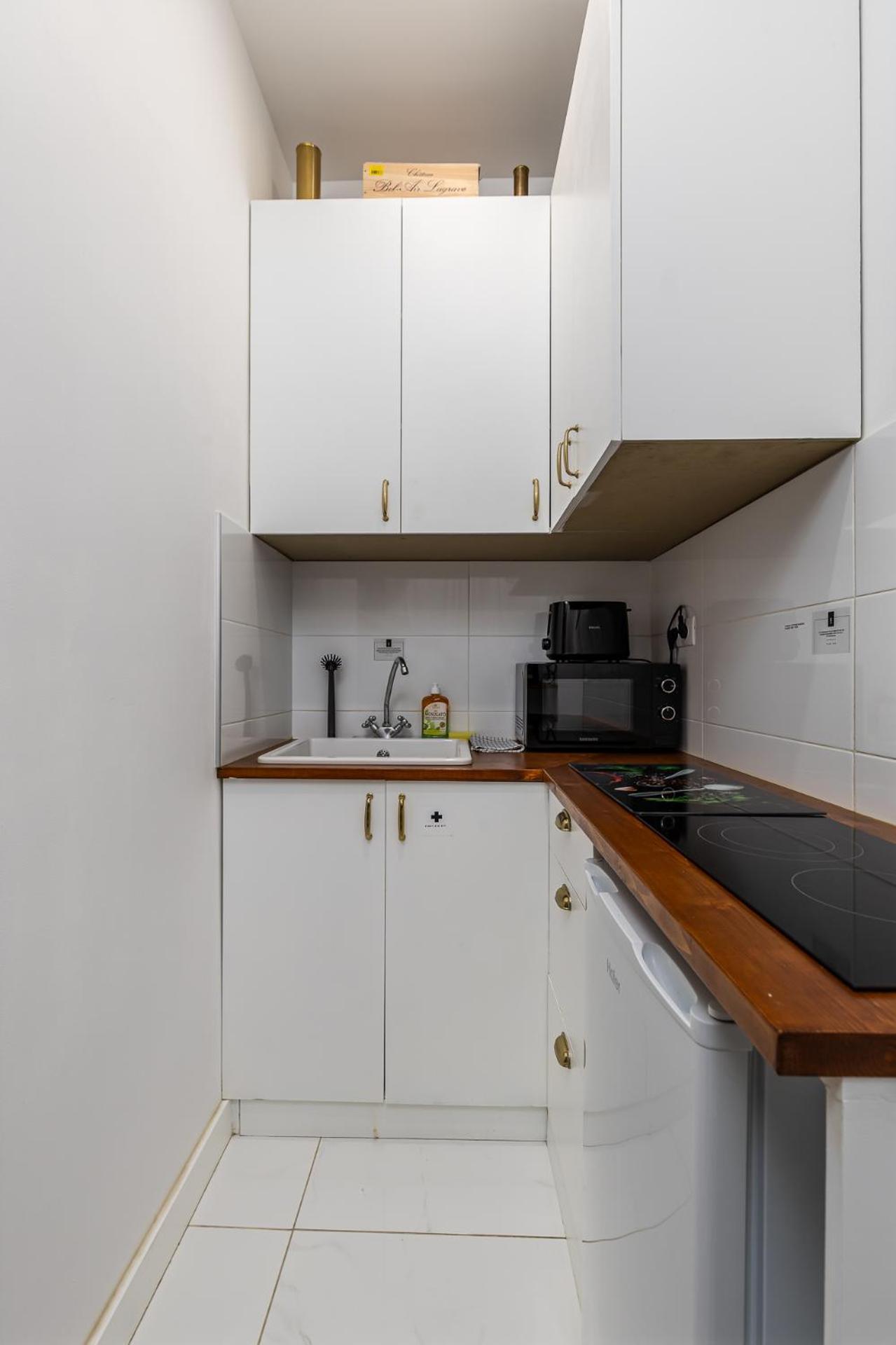 Writer's Place - Downtown Opera Apartament